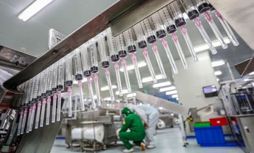 威高工廠插上數字翅膀 火炬高技術產業開發區實現生產全掌控，一屏覽車間